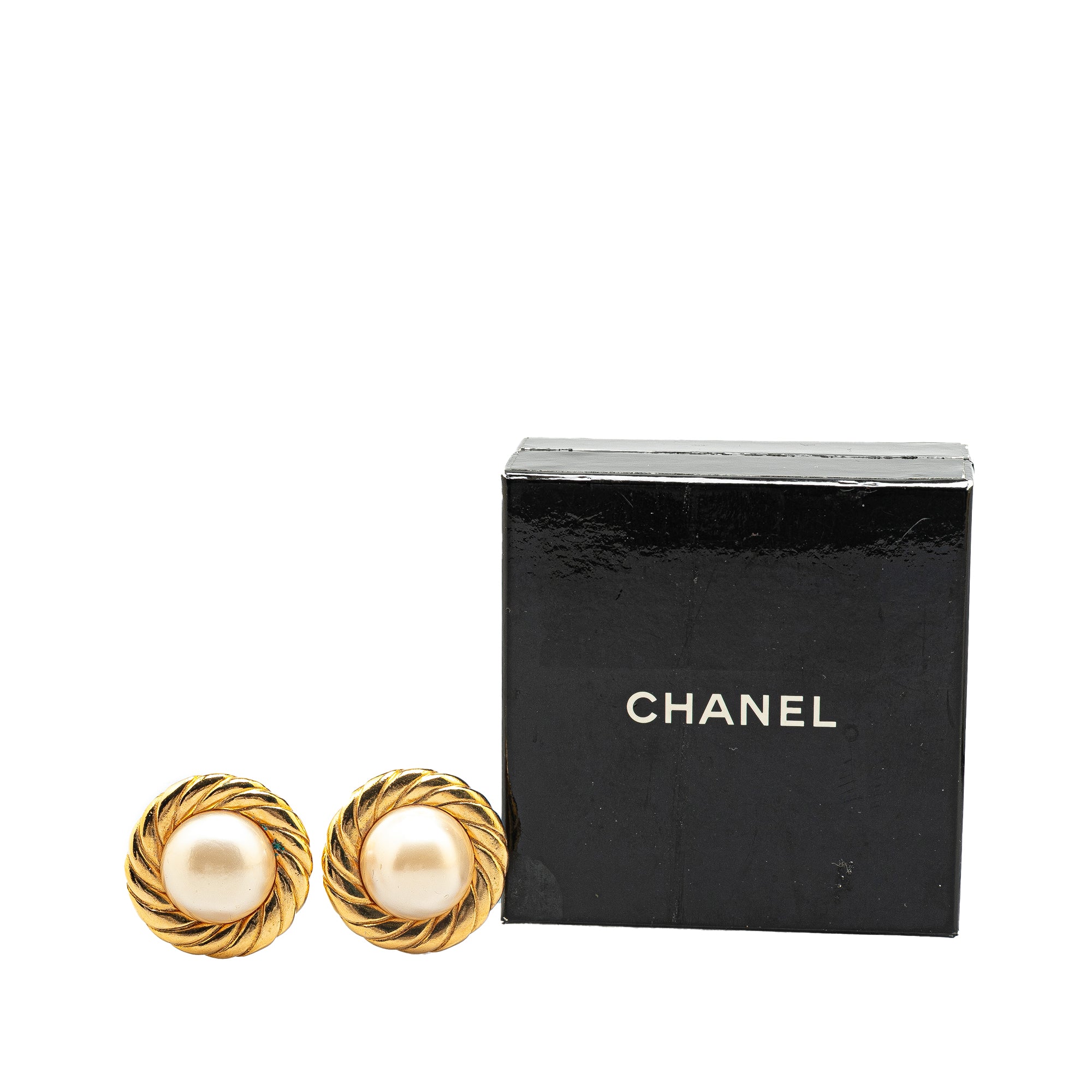 Chanel | Pre-Owned Gold Plated Round Faux Pearl Clip on Earrings | Gold