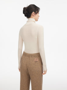 Turtleneck Cashmere Sweater | White
