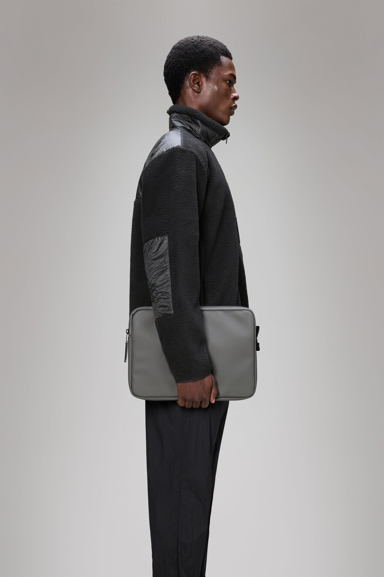 RAINS Trail Laptop Case 13â€³/14â€³ Grey 2.20L H25 x D2.50 x W35 cm Laptop Case