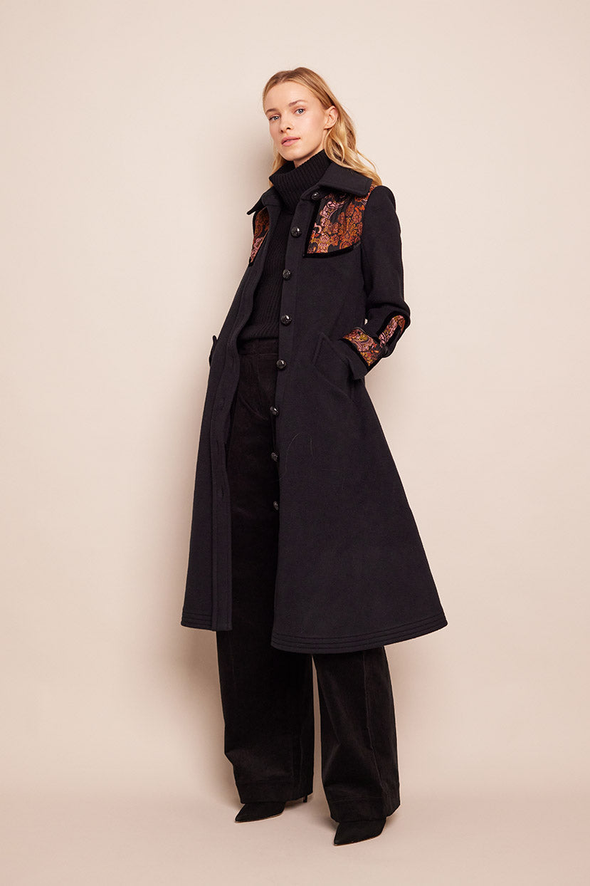 Terra Coat | Black Cascade