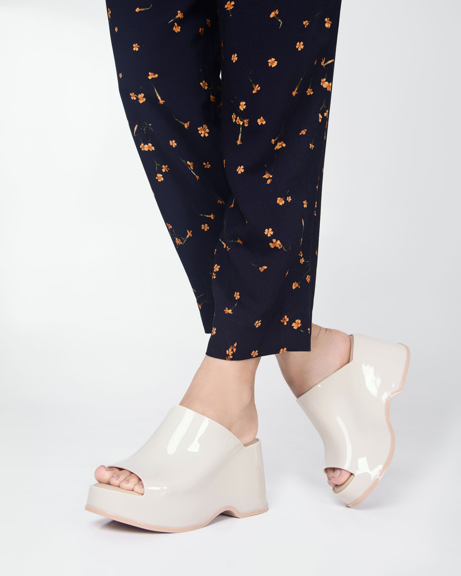Melissa | Patty Platform | Beige/Beige