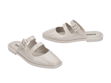 Anastasia Closed | Beige
