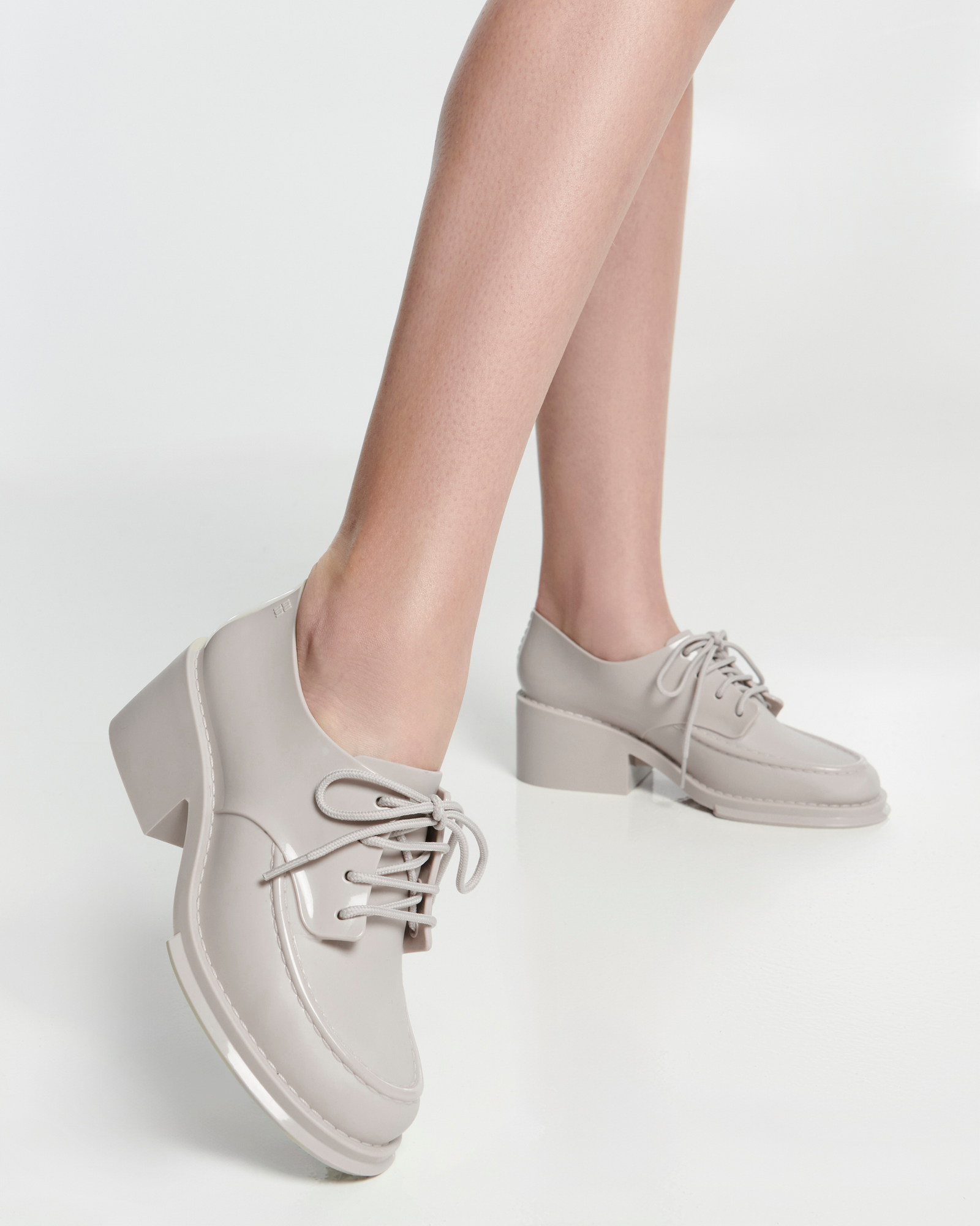 Tailor Closed | Beige