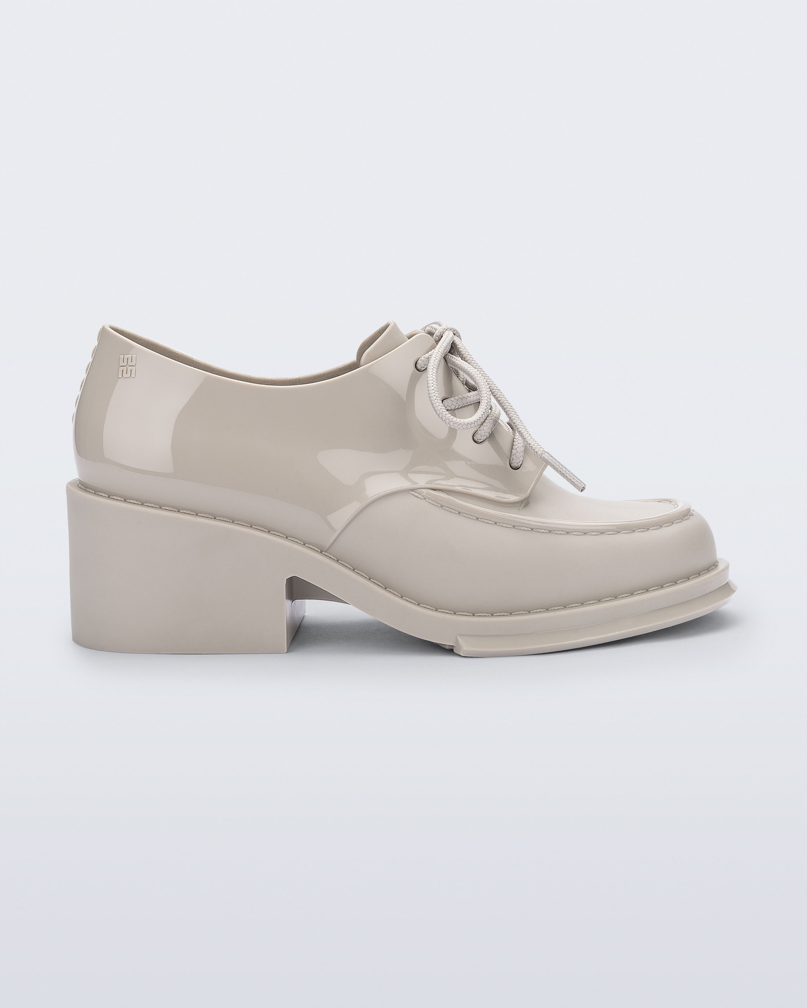 Tailor Closed | Beige