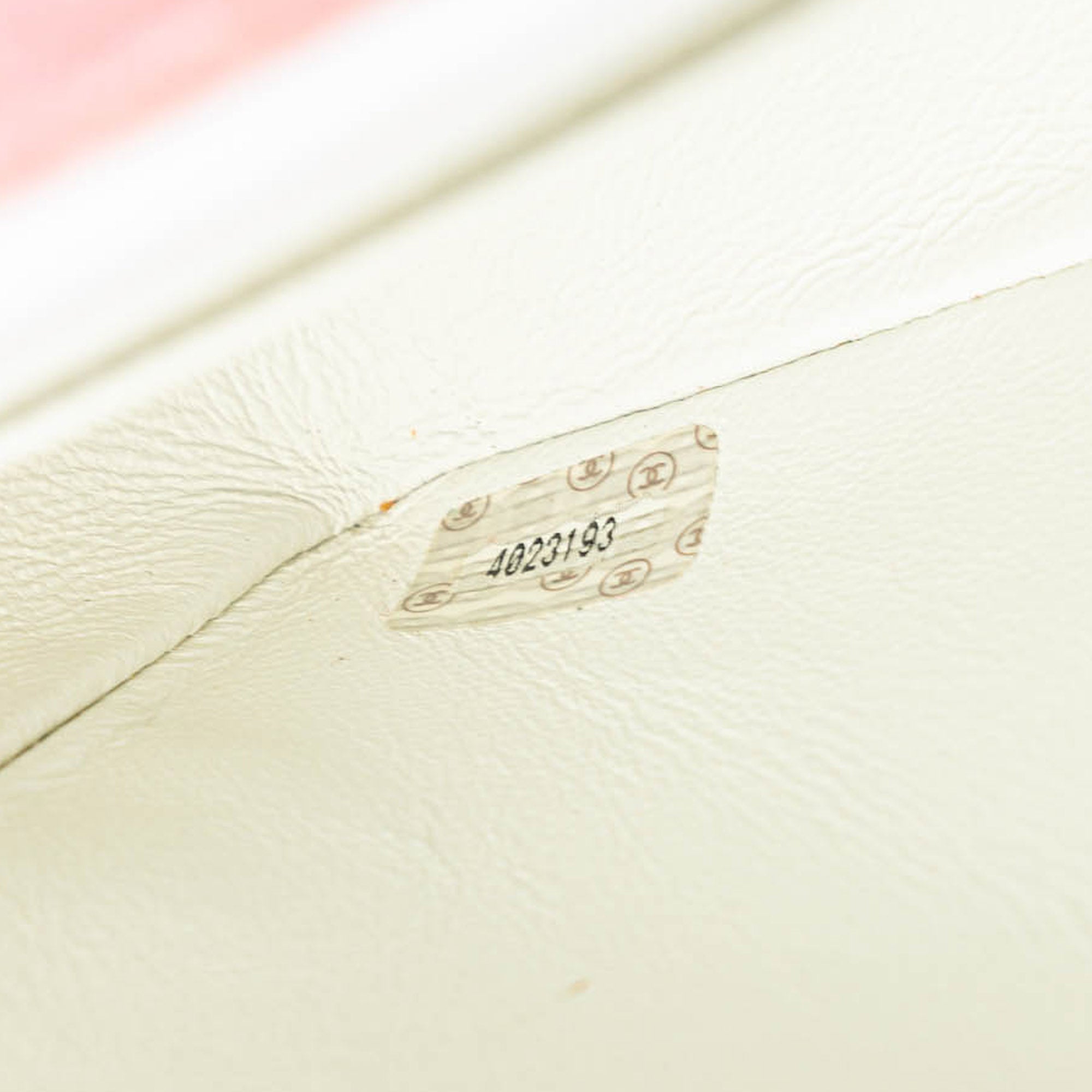 Chanel | Pre-Owned Medium Micro Quilted Velvet CC Flap | Pink