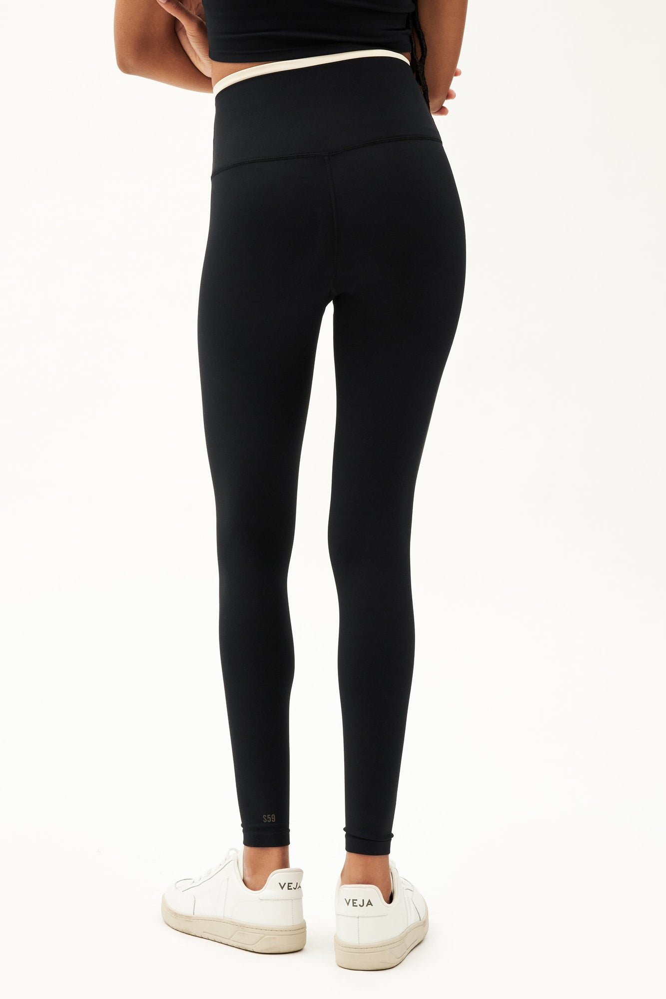 Dual High Waist Airweight 7/8 | Black x Creme