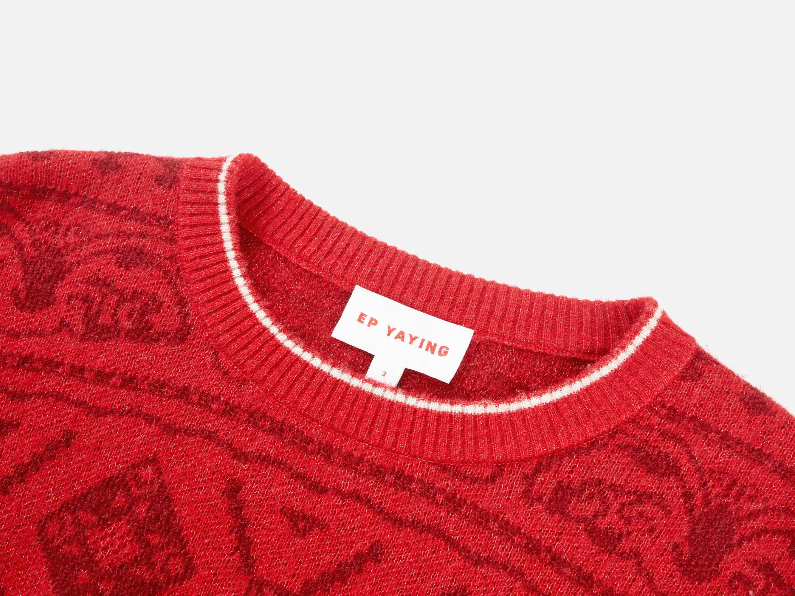Short-Seleves Knit Cardigan With Button | Red