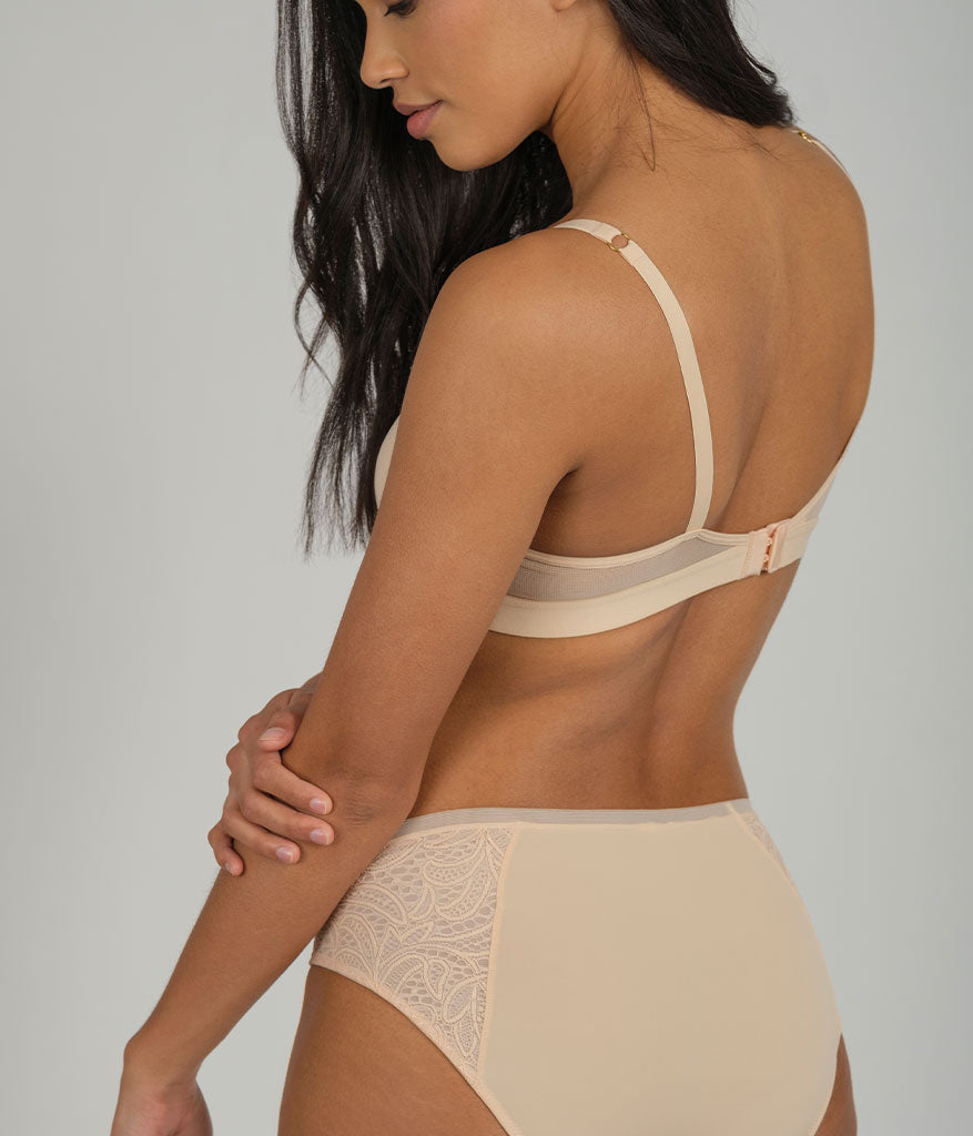 The Deep V No-Wire Push-Up | Toasted Almond