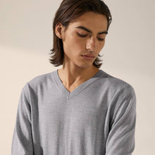 Mens | Cole Merino Lightweight V-Neck Sweater | Heather Grey