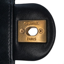 Chanel | Pre-Owned Small Lambskin Chic Pearls Flap | Black
