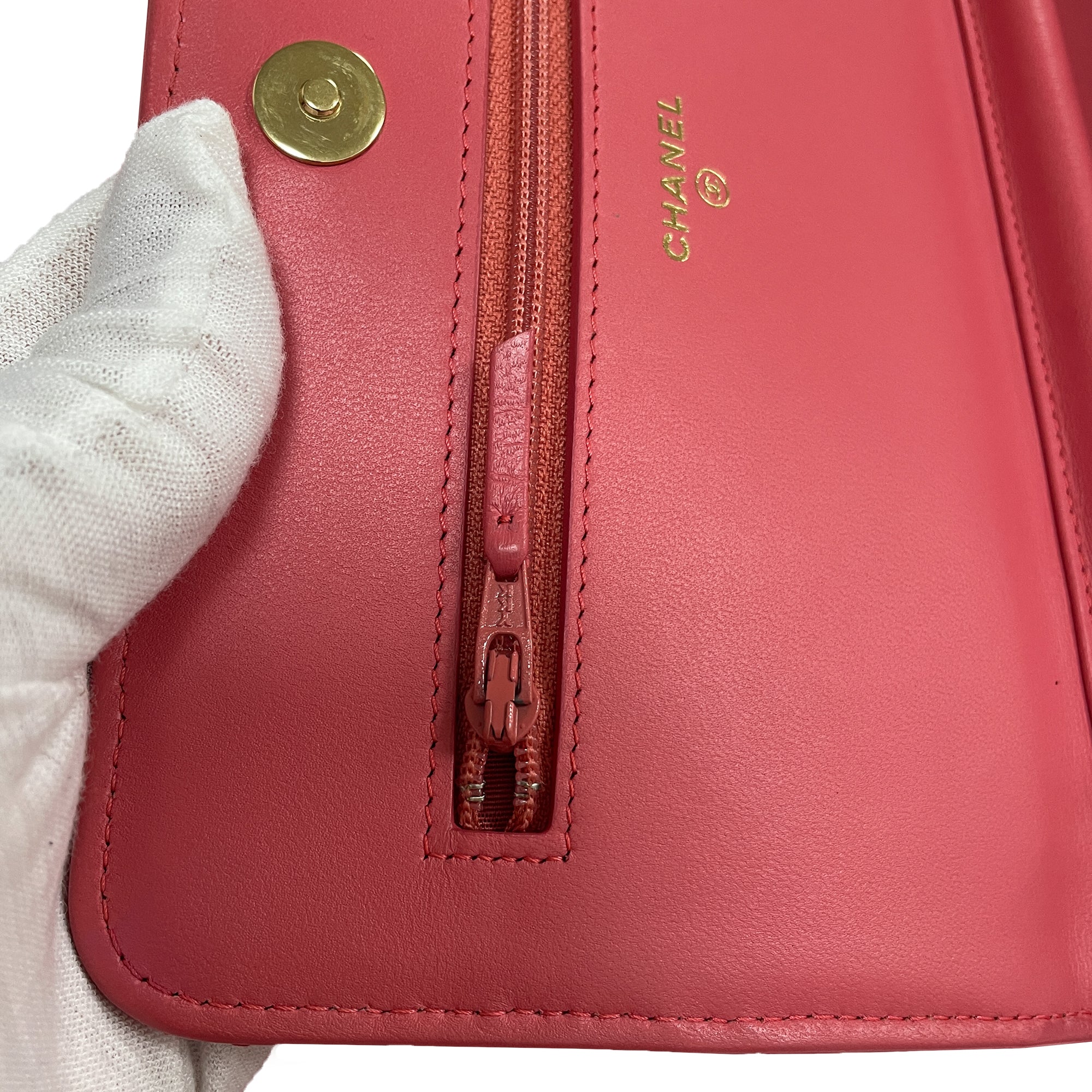 Chanel | Pre-Owned Quilted Lambskin Double Stitch Tassel Wallet On Chain | Pink