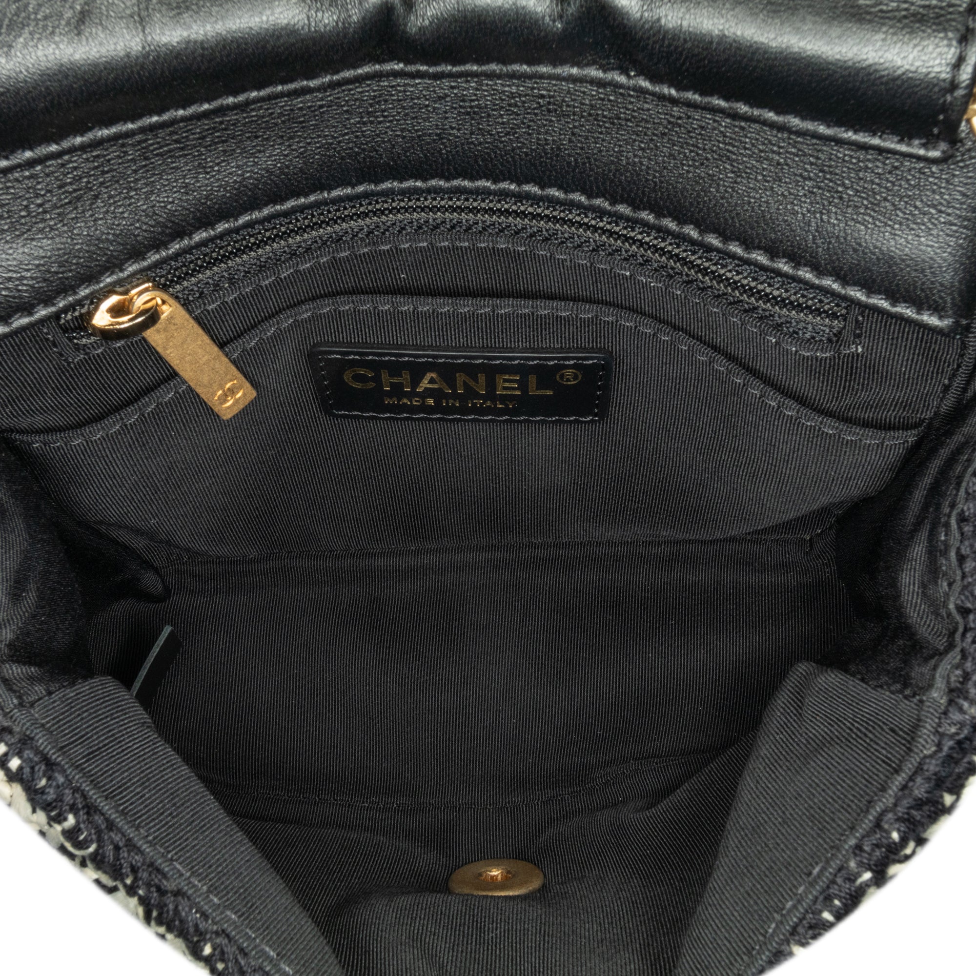 Chanel | Pre-Owned Raffia Braided with Love Flap | White/Ivory