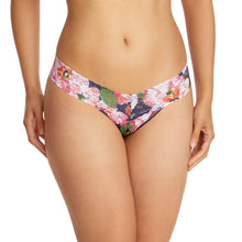 Signature Lace Low Rise Thong | Olympia Print