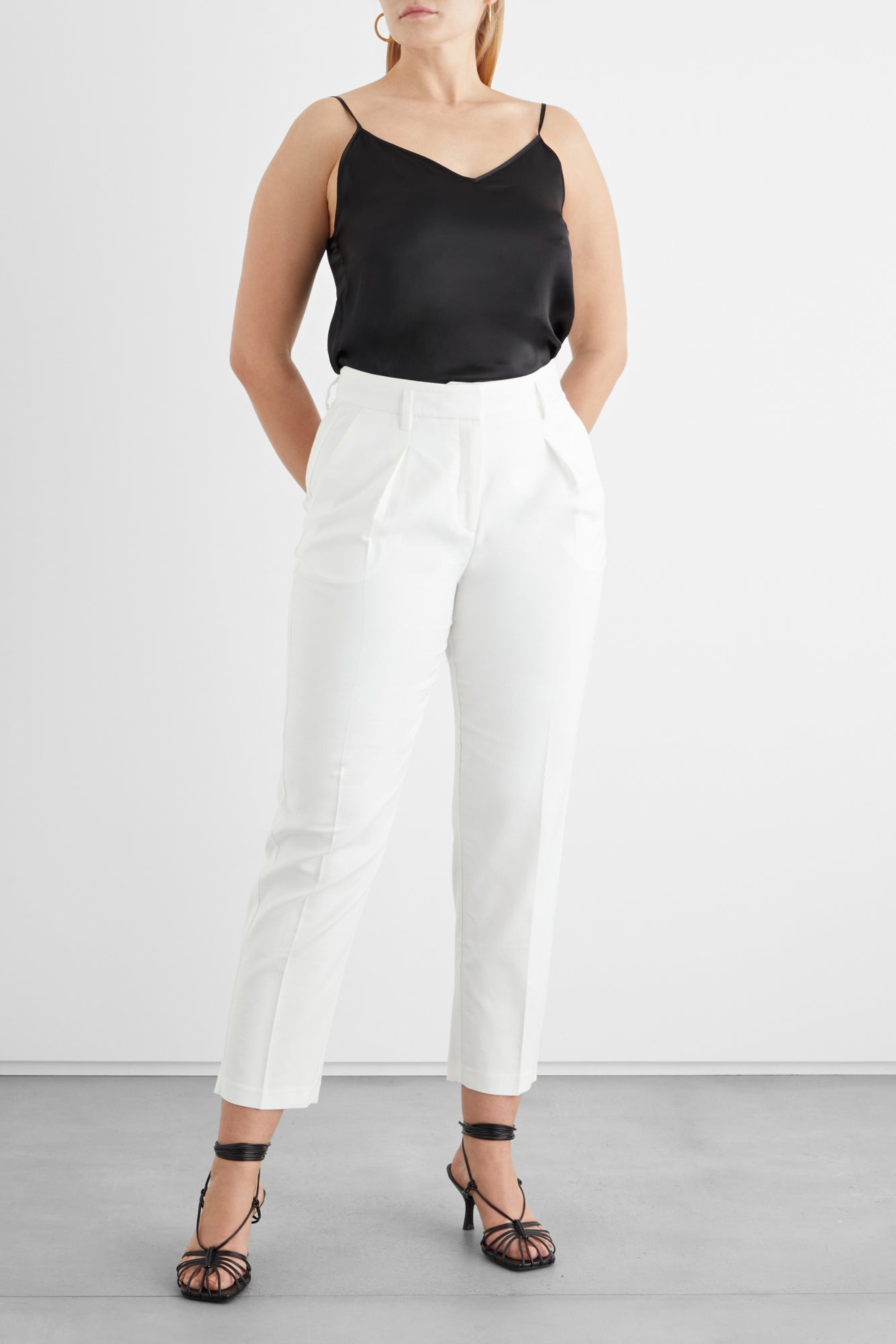 Women | Iris & Ink | Sleeveless Top | Black