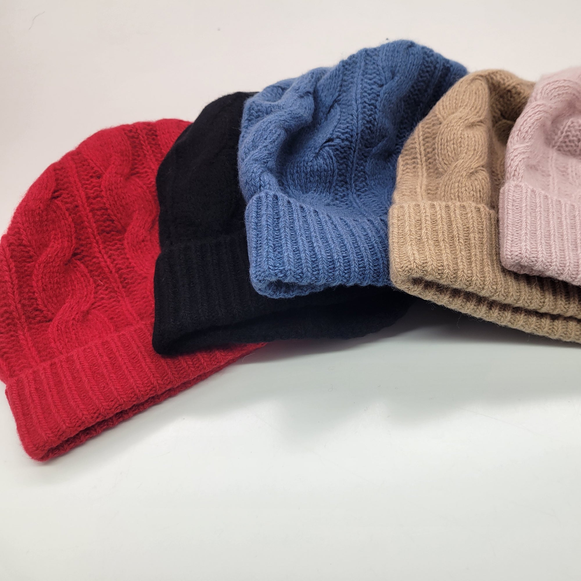 Unisex | Cashmere Hat with Cables | Black