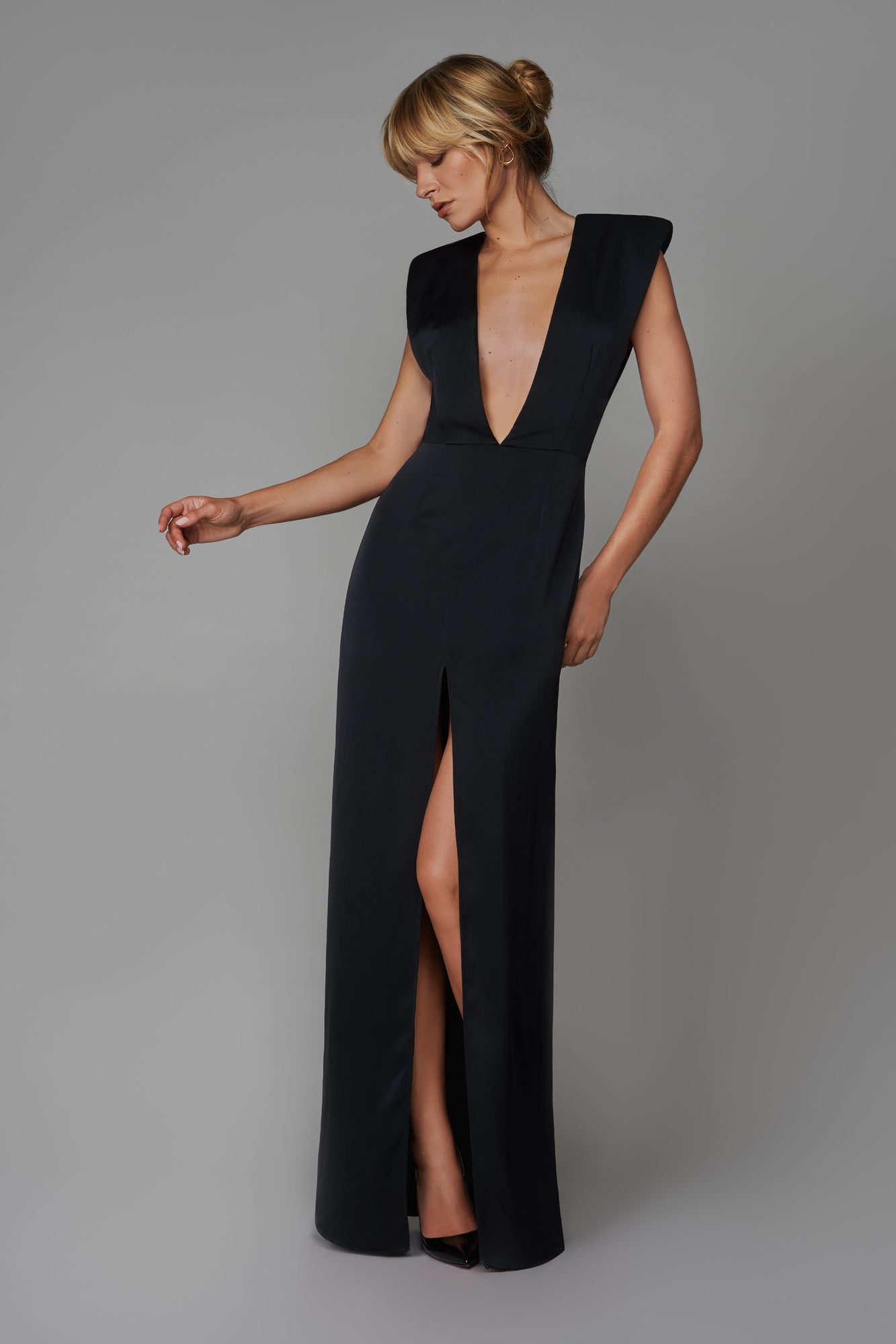 023 Low-cut dress - Le Vestiaire | Black