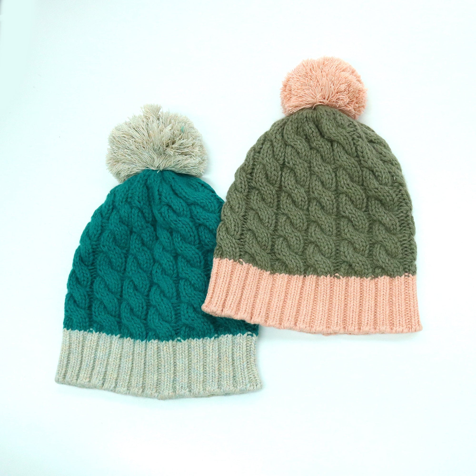 Chunky Hat With Cables And Pom | Green/Beige