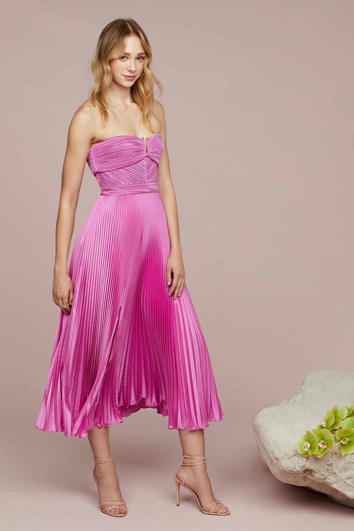 Amur | Harden Pleated Strapless Midi | Pink Pearl