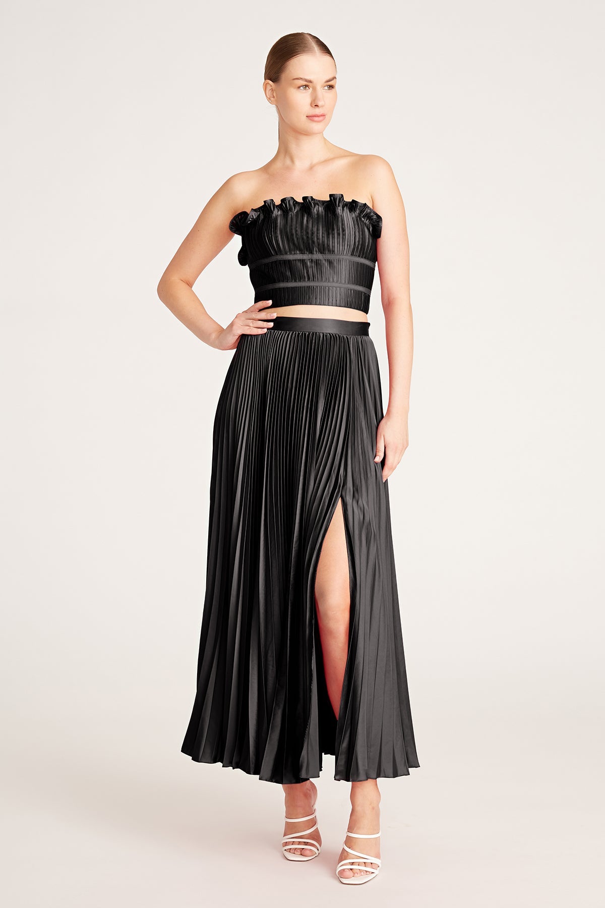 Amur | Sofie Pleated Skirt | Black