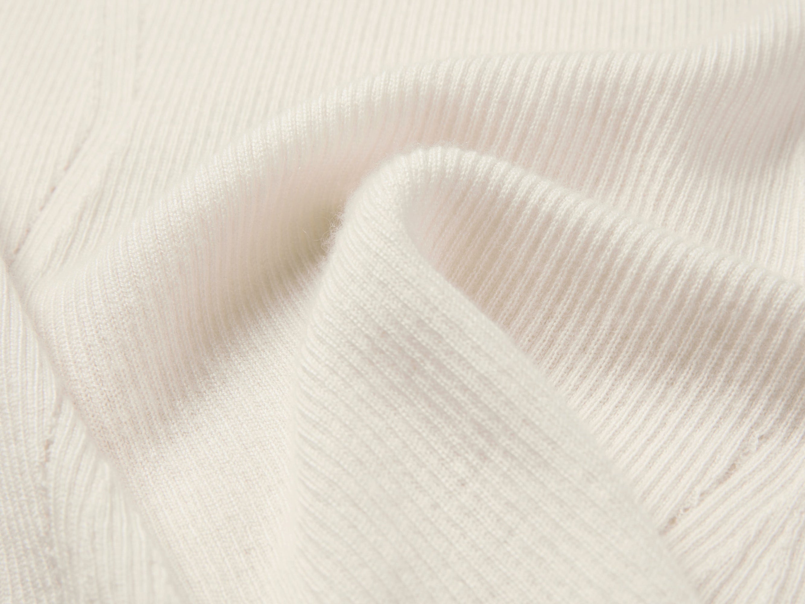 Turtleneck Cashmere Sweater | White