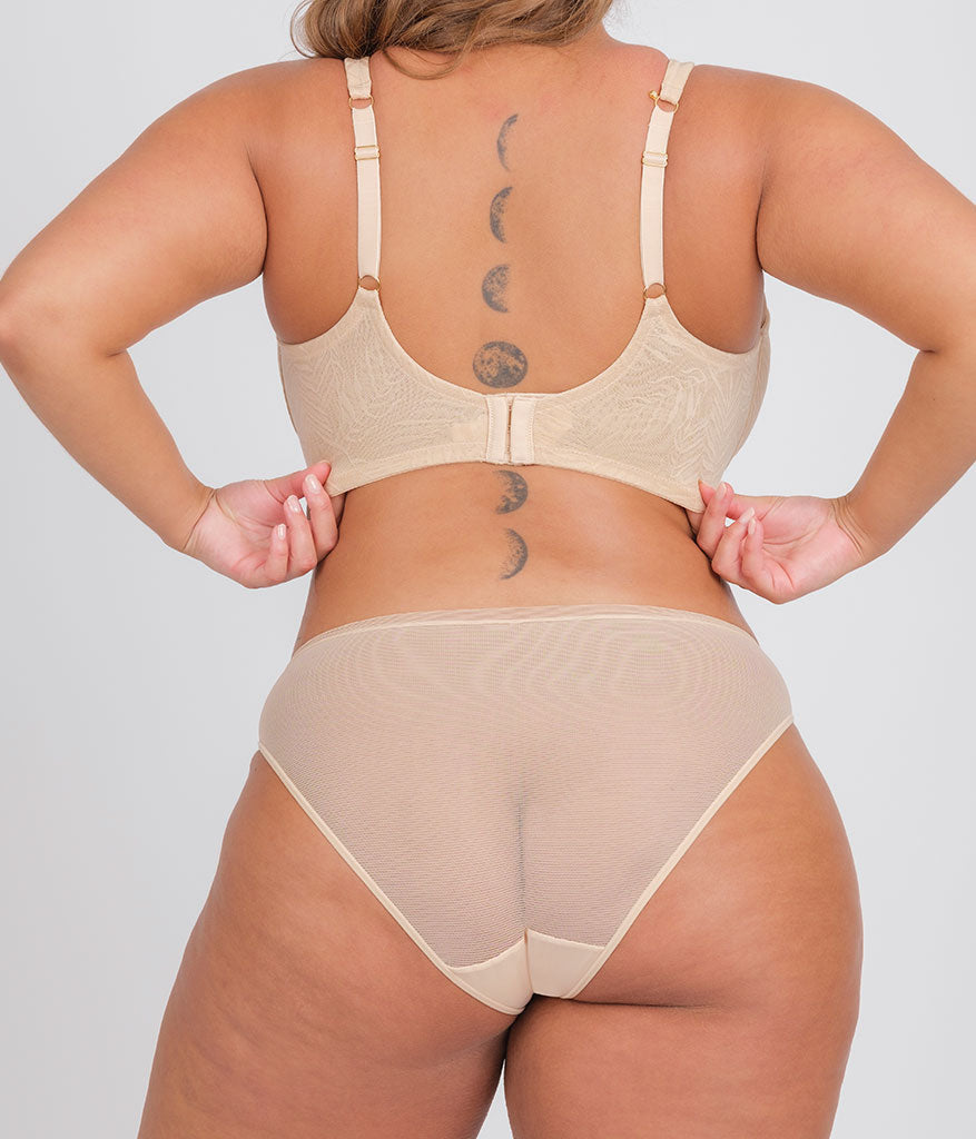 The Smooth Lace Minimizer Bra | Toasted Almond