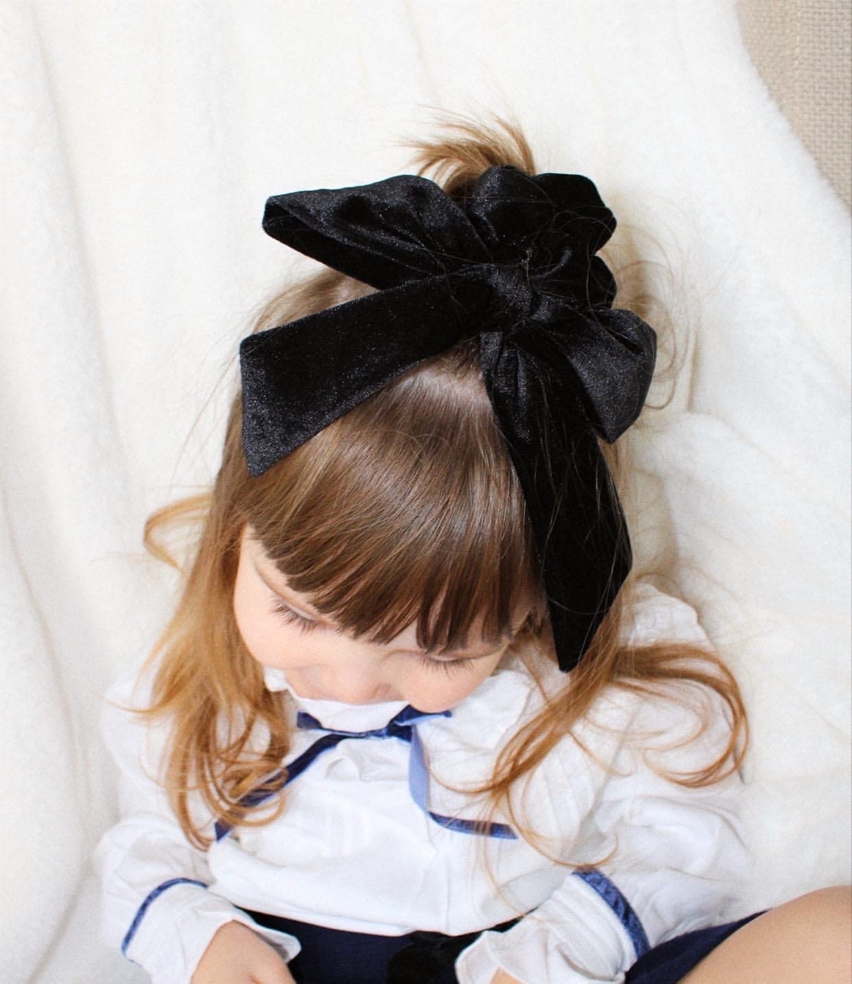 Velvet Scrunchie | Black