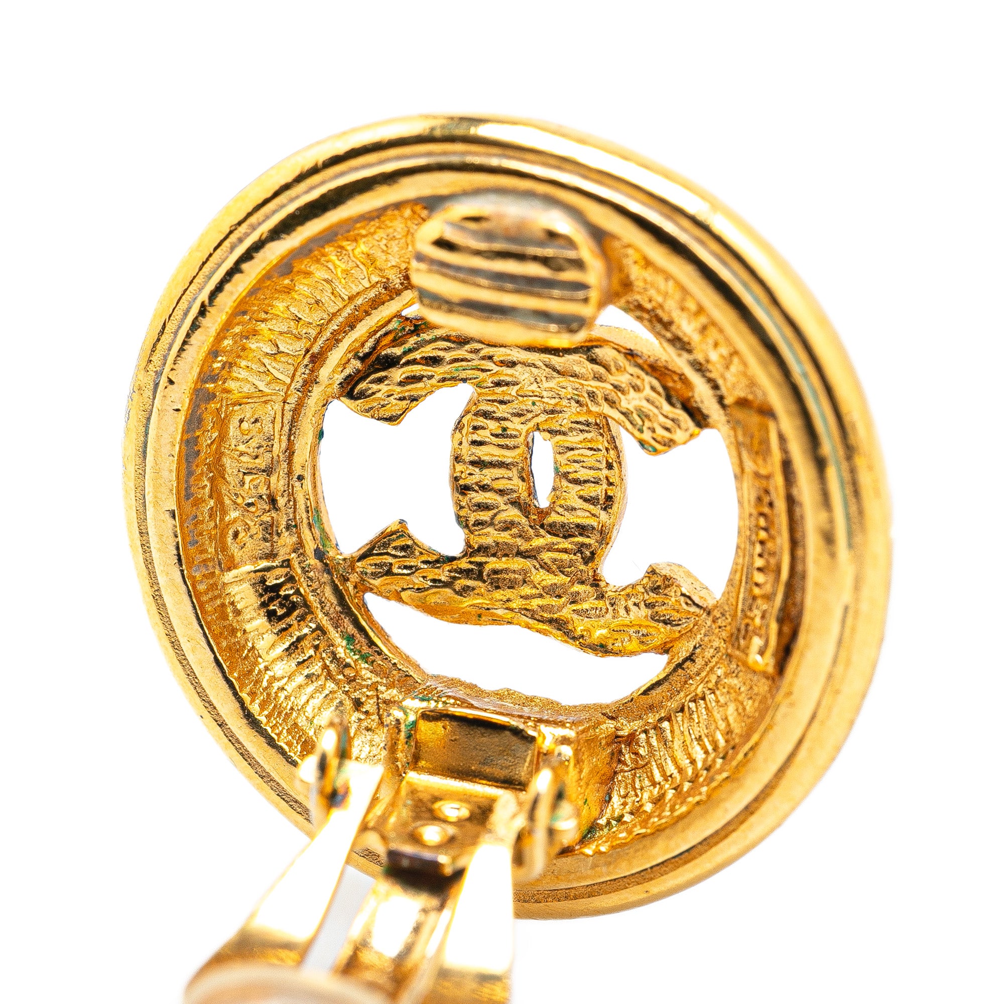 Chanel | Pre-Owned Gold Plated CC Clip On Earrings | Gold