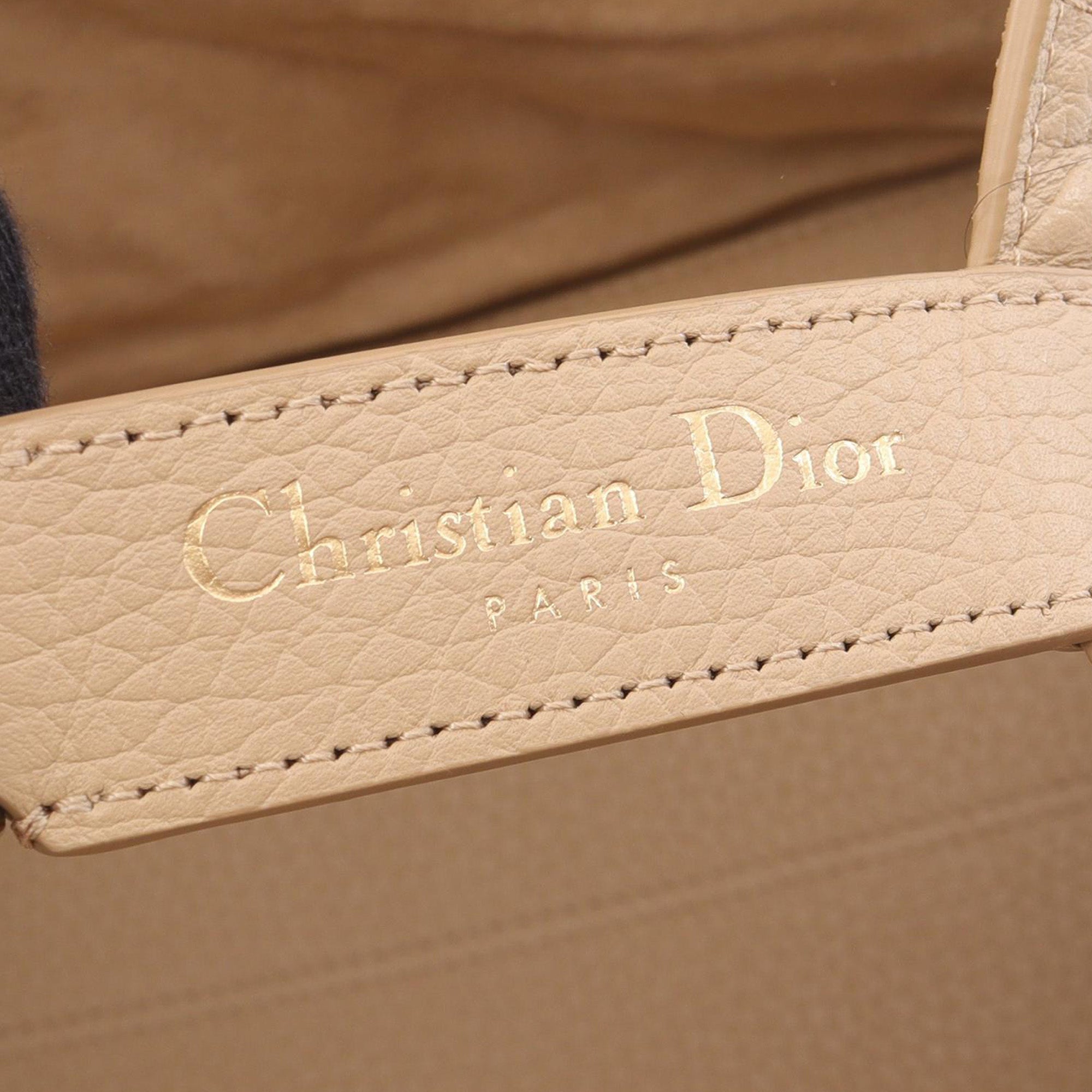 Dior | Pre-Owned Medium Calfskin Macrocannage Toujours Bag | Beige
