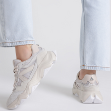 ST-2940 Suede Sneaker | White