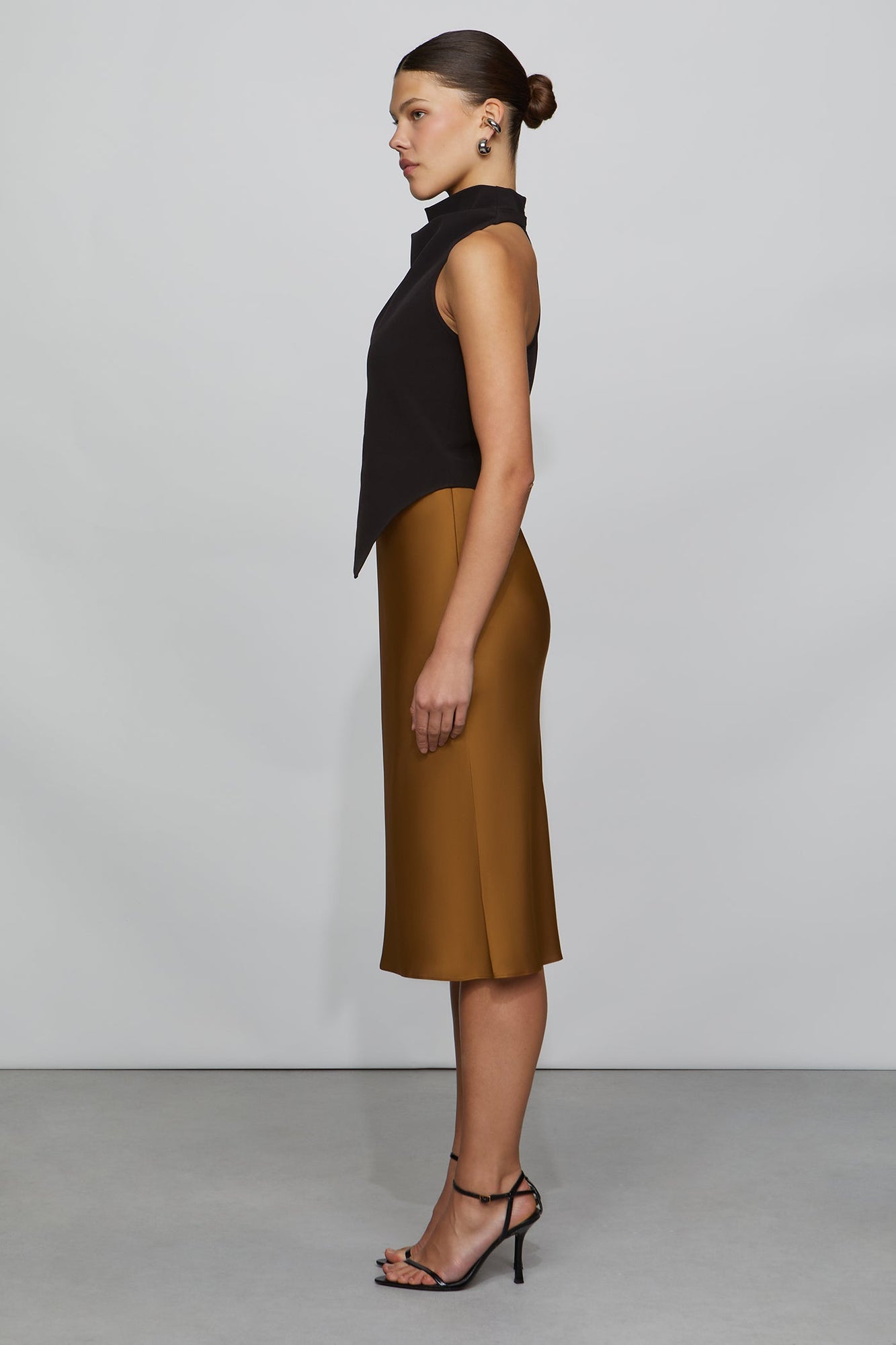 Etochs | Anya Dress | Dark Camel/Black