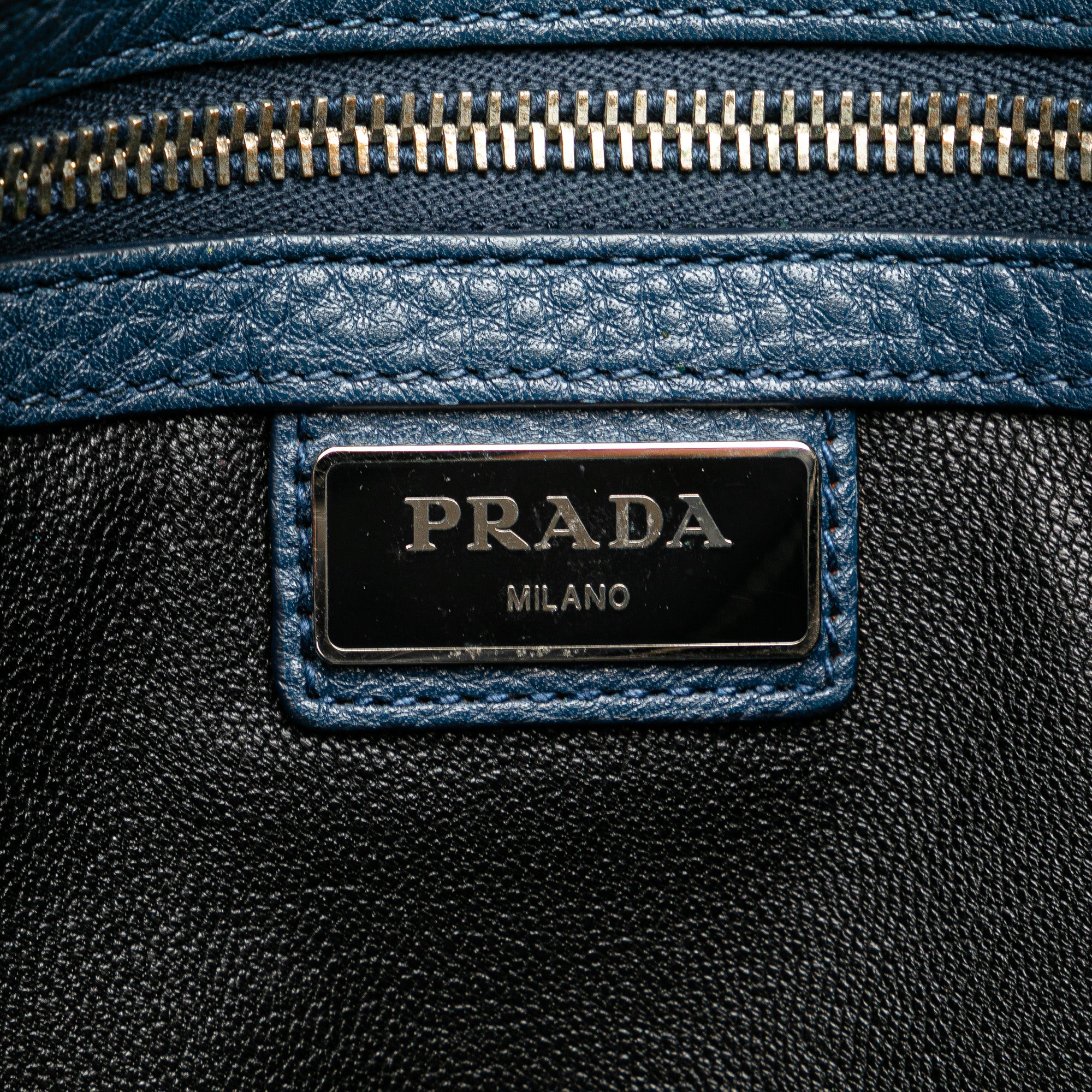 Prada | Pre-Owned Vitello Daino Zip Top Crossbody | Blue/Dark Blue