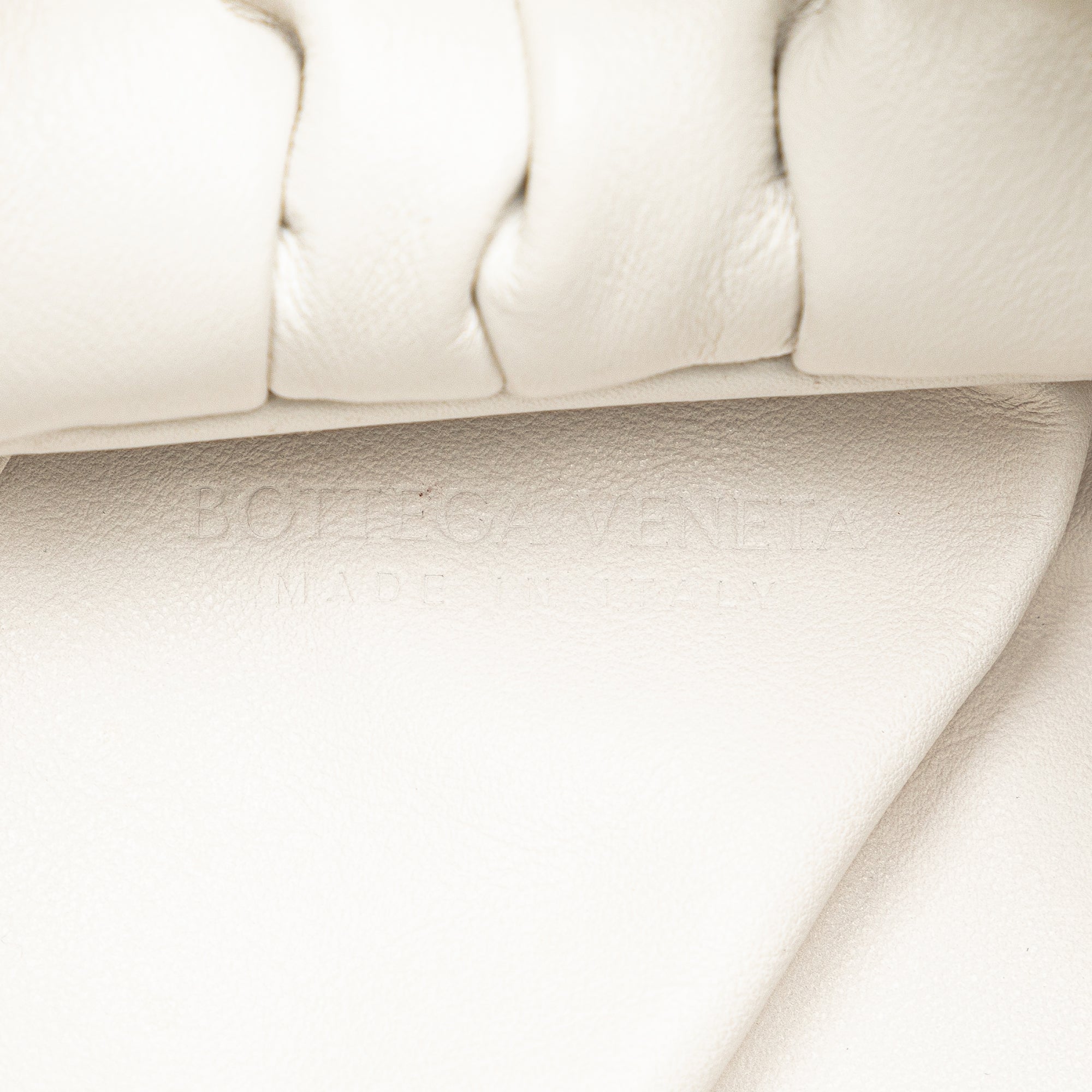 Bottega Veneta | Pre-Owned Lambskin The Shoulder Pouch - I | White