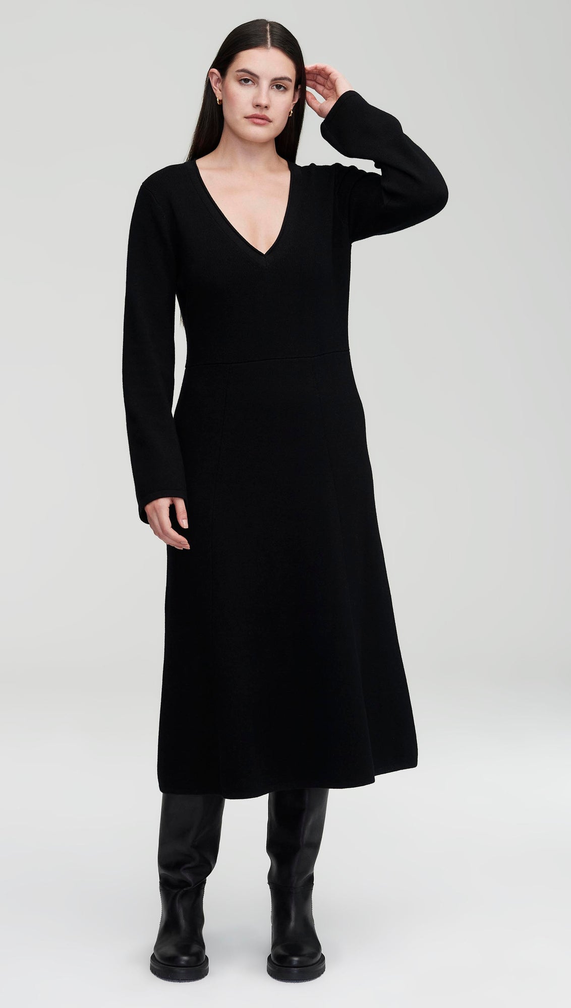 Everyday V-Neck Knit Dress in Merino Wool | Black