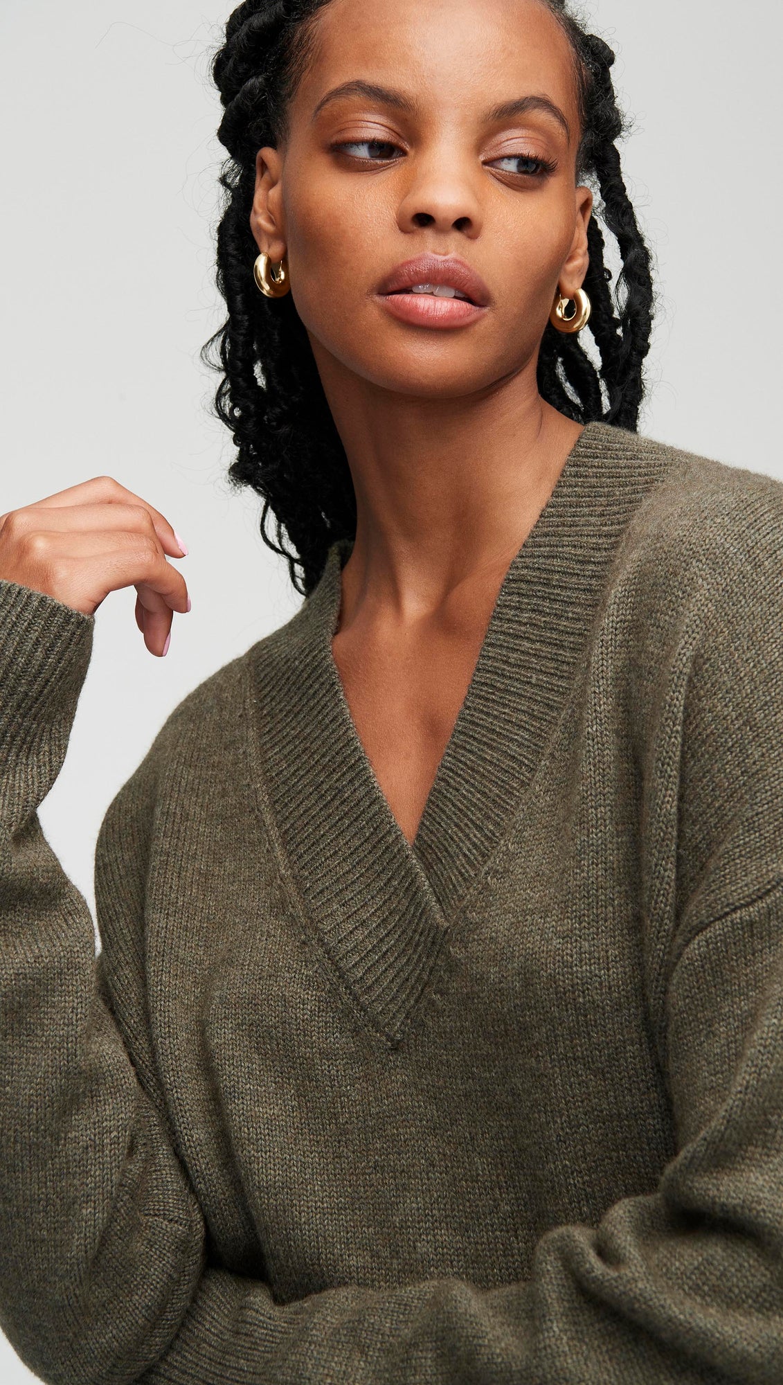 Oversized Chunky V-Neck Sweater in Wool-Cashmere | Olive Melange