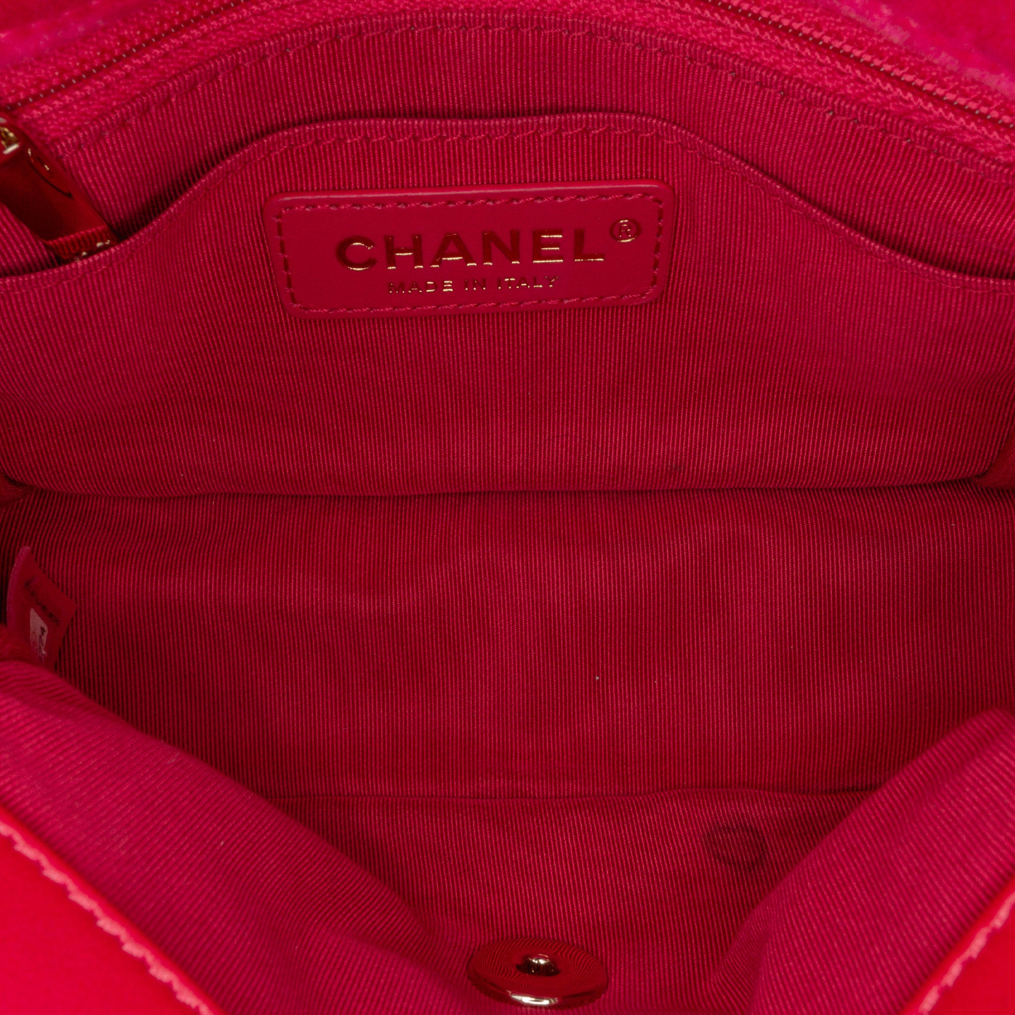Chanel | Pre-Owned Mini Square Classic Velvet Pearl Crush Single Flap | Pink/Dark Pink