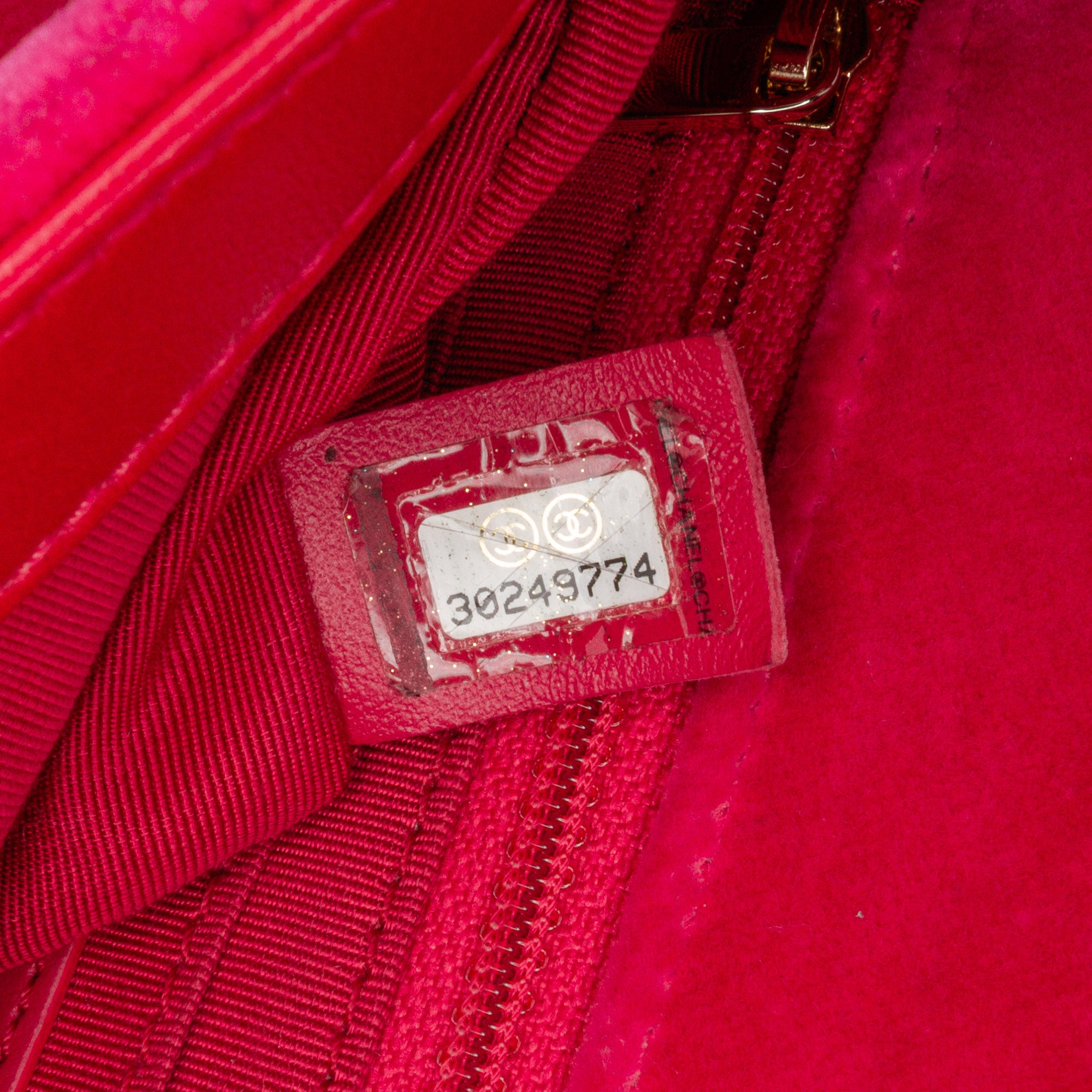 Chanel | Pre-Owned Mini Square Classic Velvet Pearl Crush Single Flap | Pink/Dark Pink