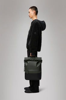 RAINS Trail Rolltop Backpack Green 22L H47 x D13 x W36 cm Backpack