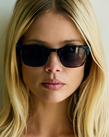 Knightsbridge Sunglasses | Black | Black Lens