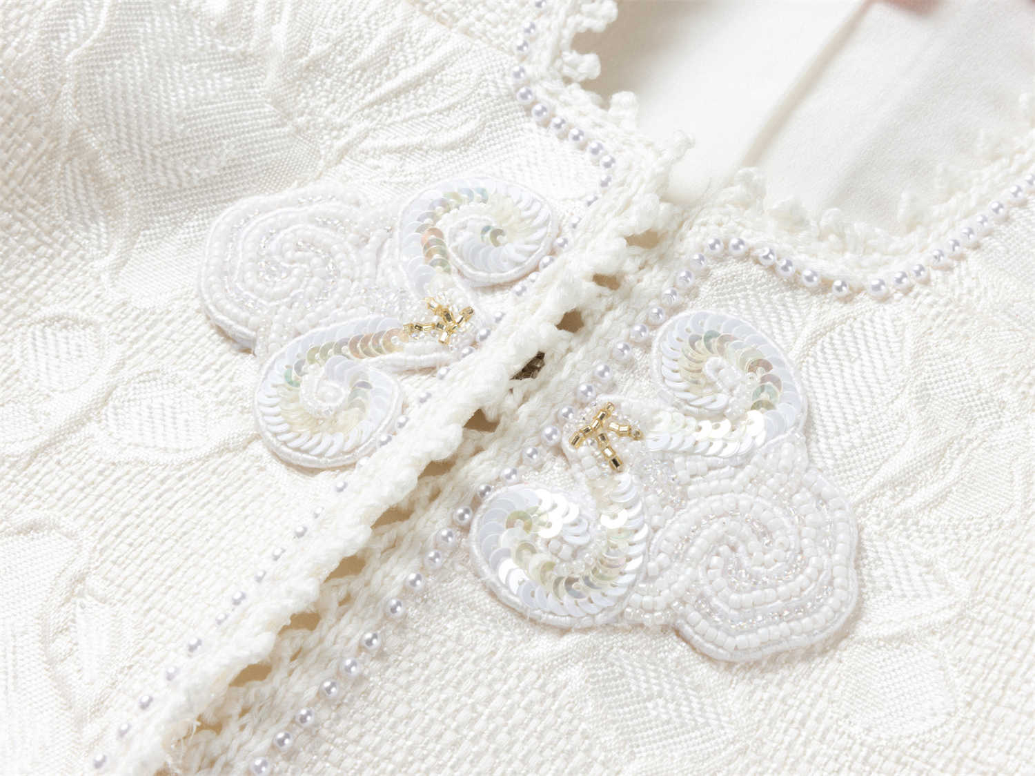 Traditional Chinese-style Short Jacket | White