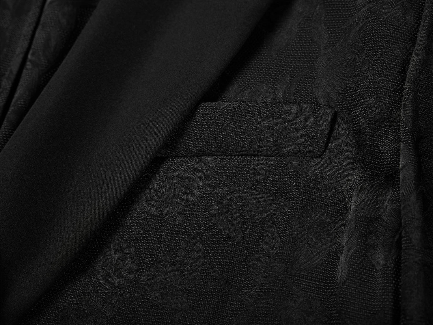 Silk Relaxed-Fit Blazer | Black