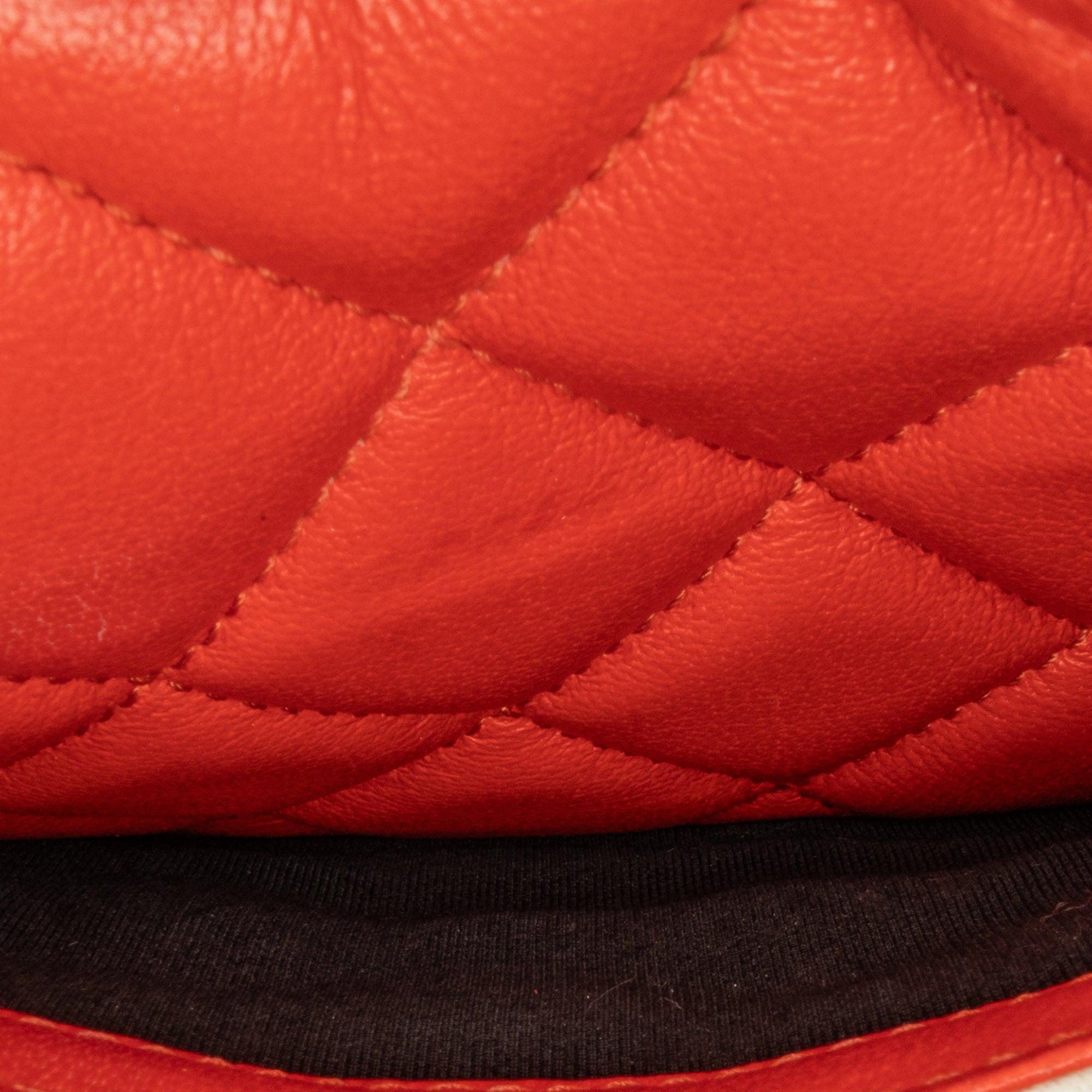 Chanel | Pre-Owned Medium Quilted Lambskin Cuba Color Flap | Red
