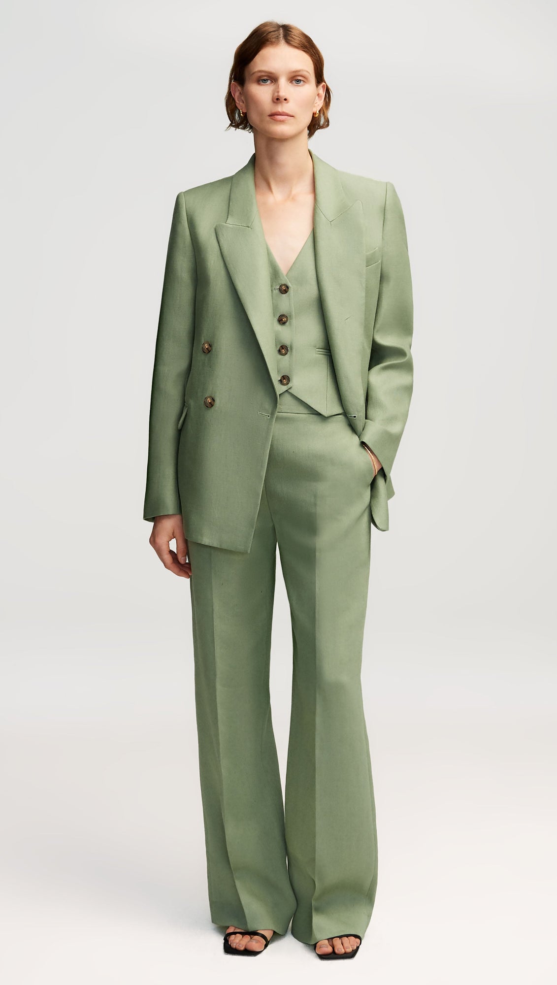 Peak Lapel Blazer in Linen | Sage