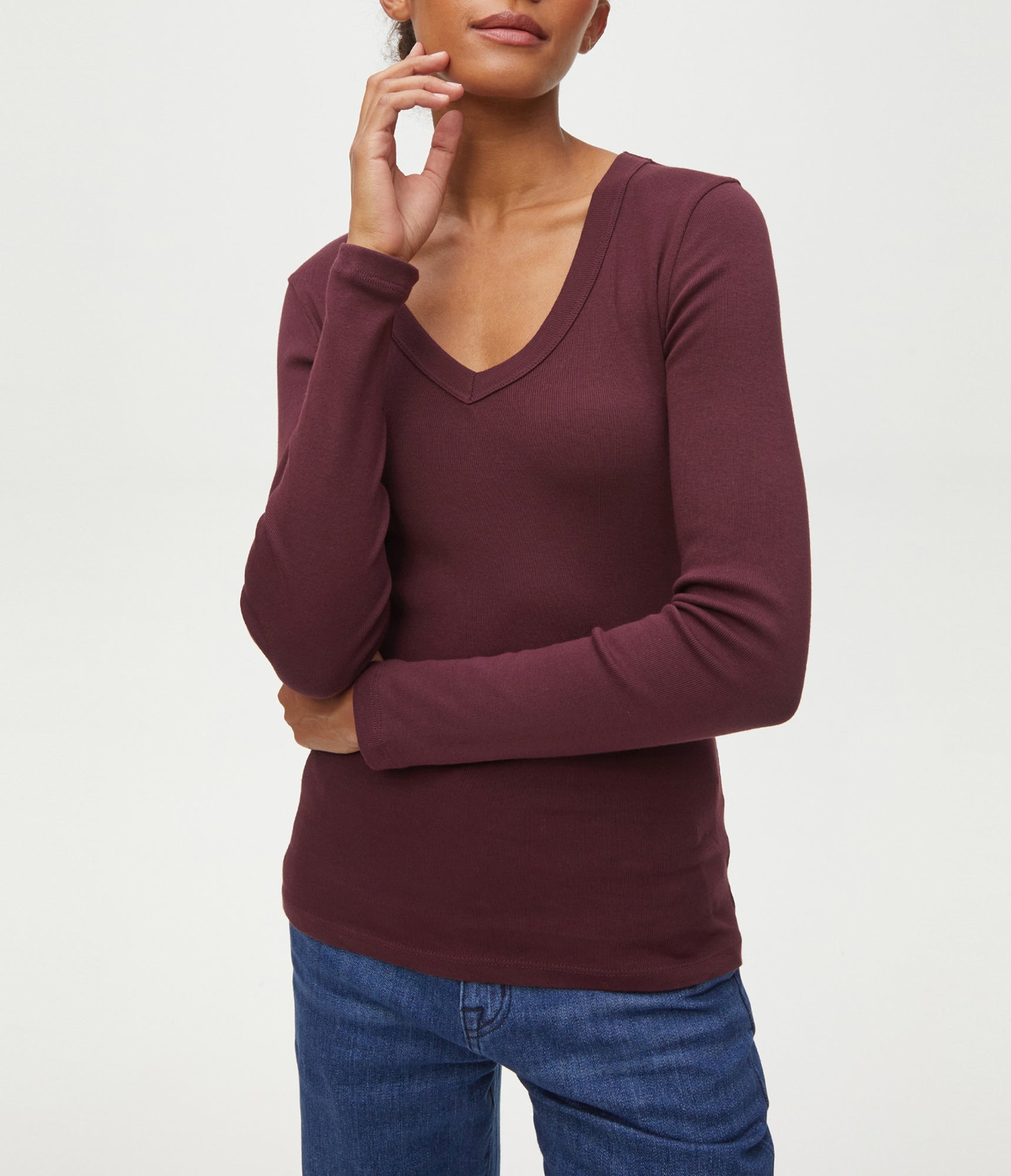 Layla V-Neck Tee | Auburn