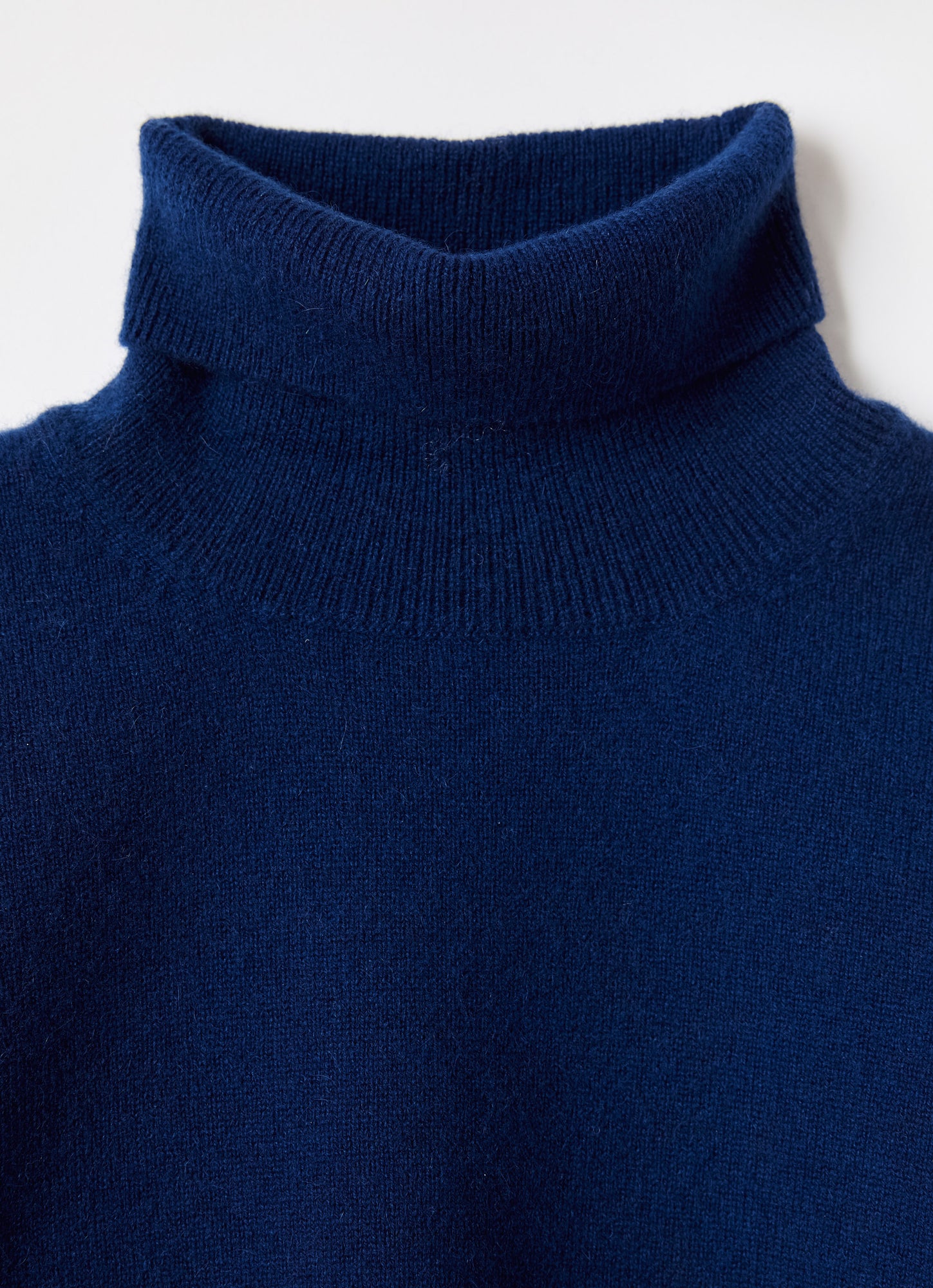 Cashmere Turtleneck Sweater | Bluette