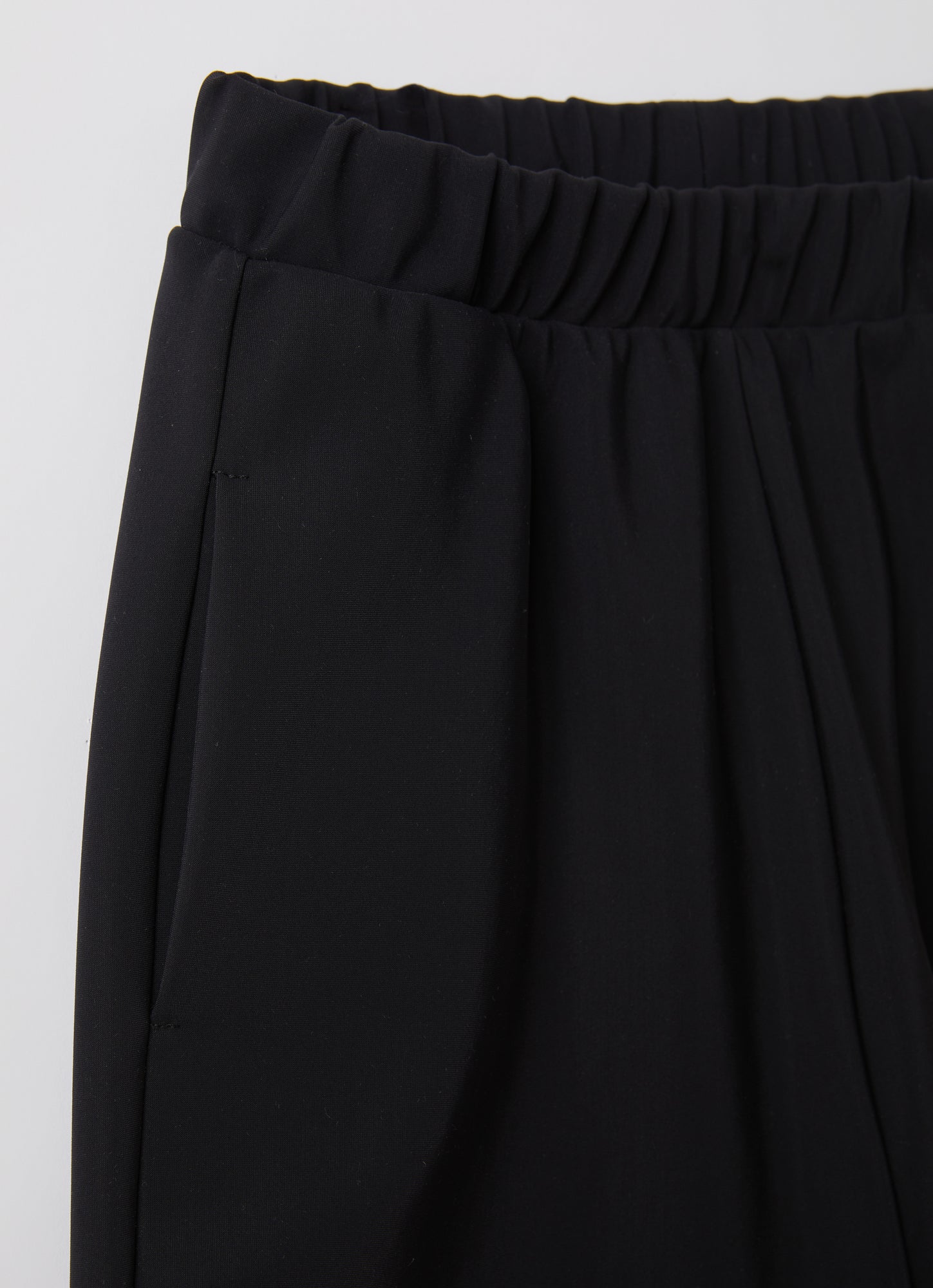 Carrot Fit Sensitive Fabrics Trousers | Black
