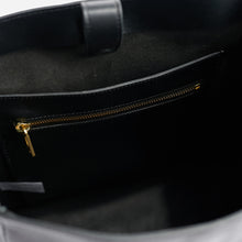 Unisex | Cecilia Go-To Shoulder Bag | Black