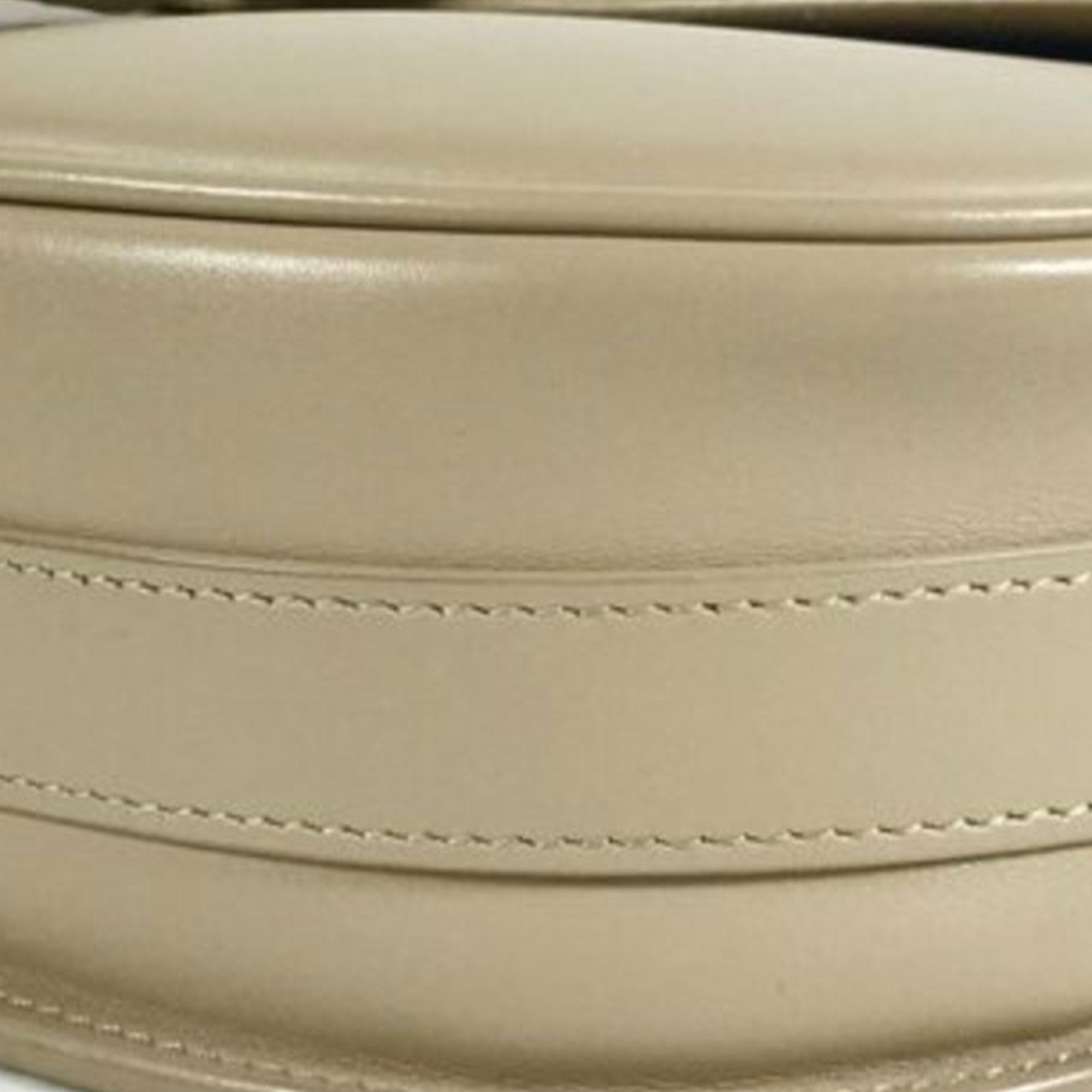 Dior | Pre-Owned Medium Leather Bobby | Beige