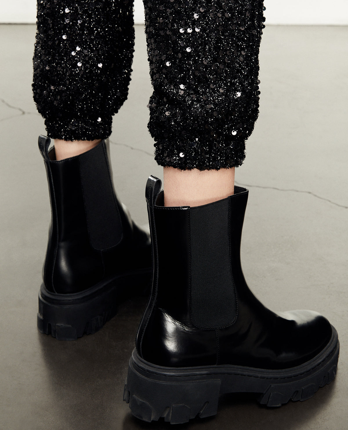 Platform Chelsea Boots | Women | Black