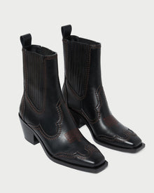 Color: Black/Brown