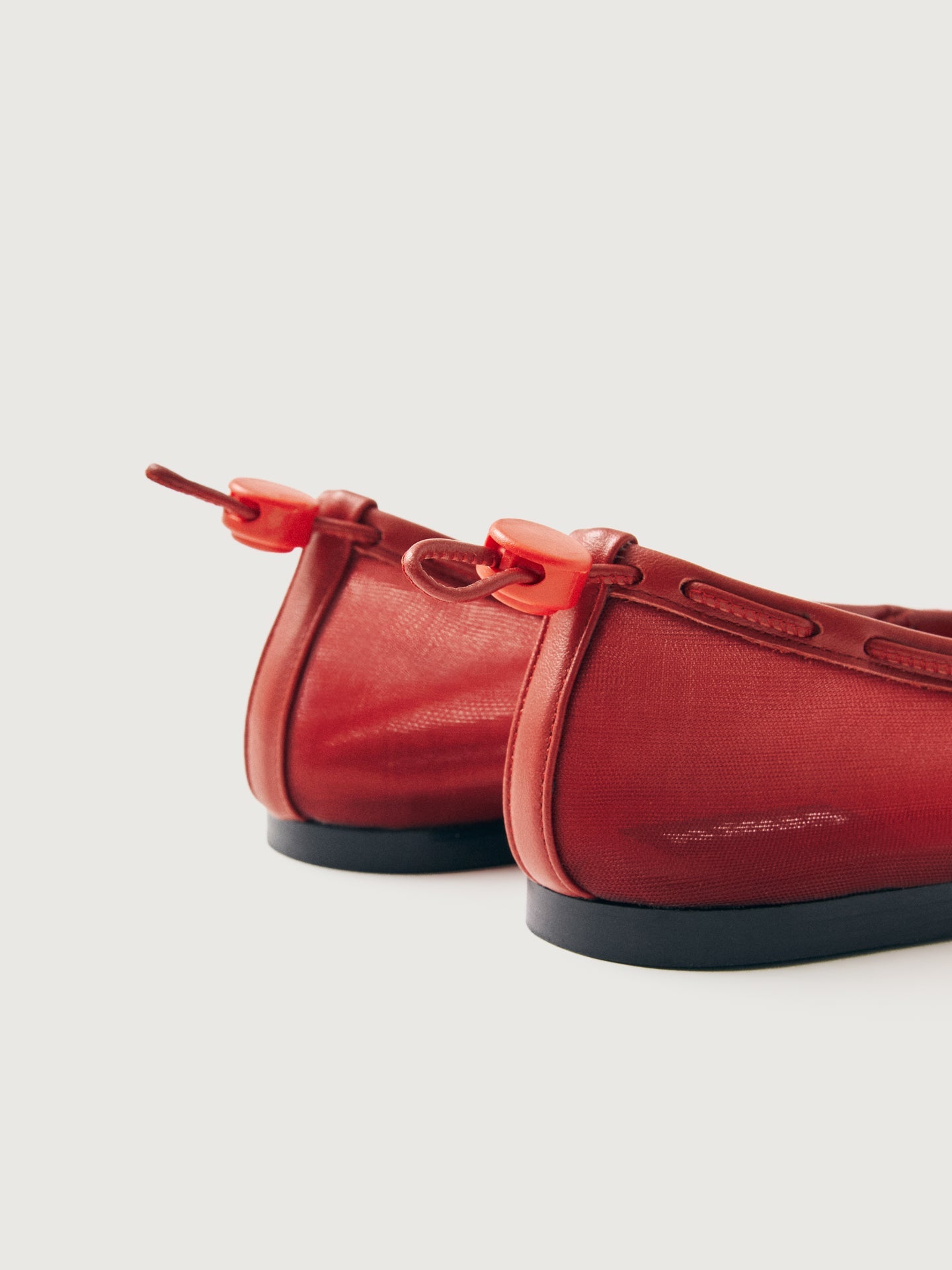 Alohas | Gill Mesh Ballet | Red Mesh Leather